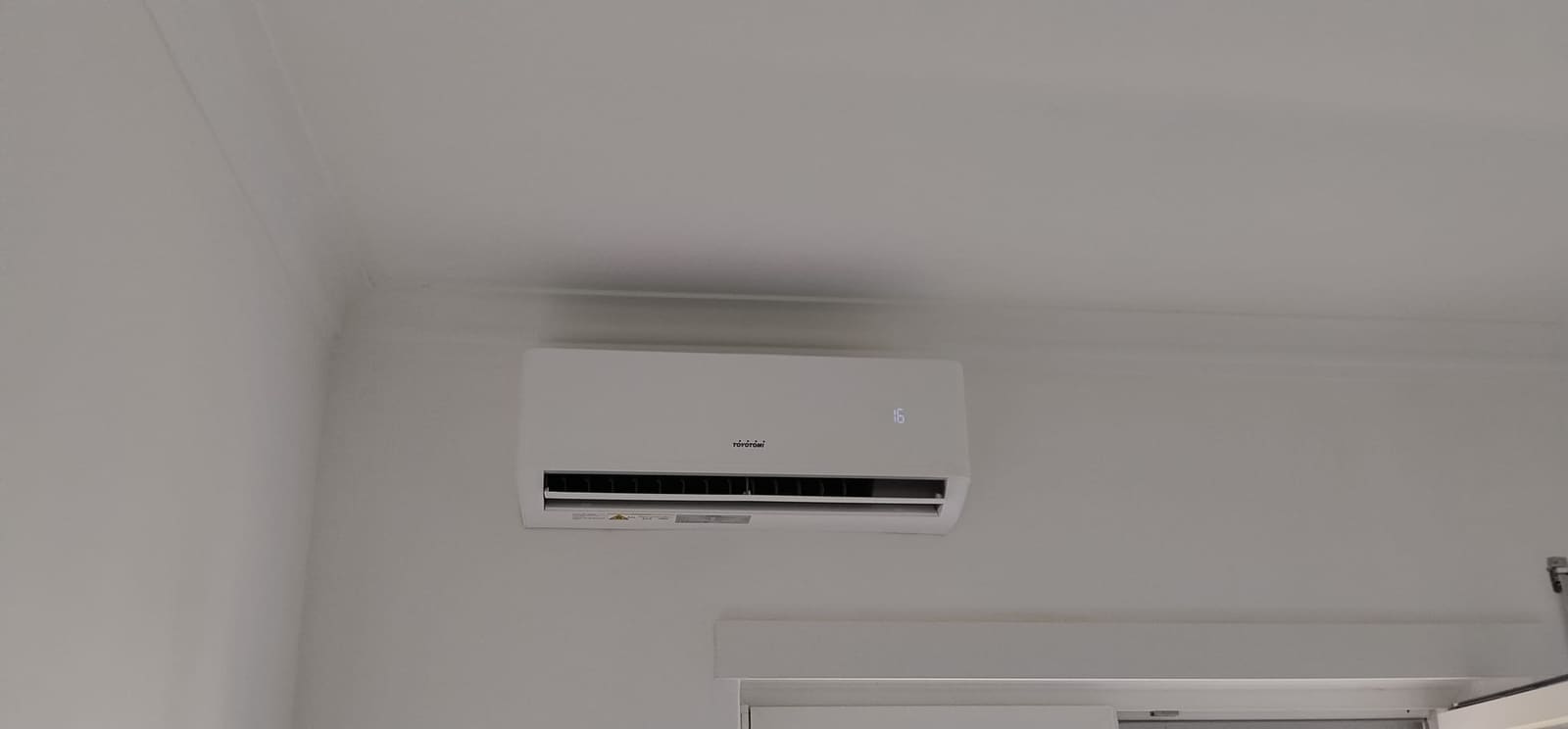 Ar condicionado instalado num quarto